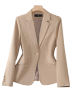 Blazer feminino de alfaiataria acinturado com botões frontais
