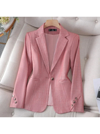 Blazer feminino de alfaiataria acinturado com botões frontais
