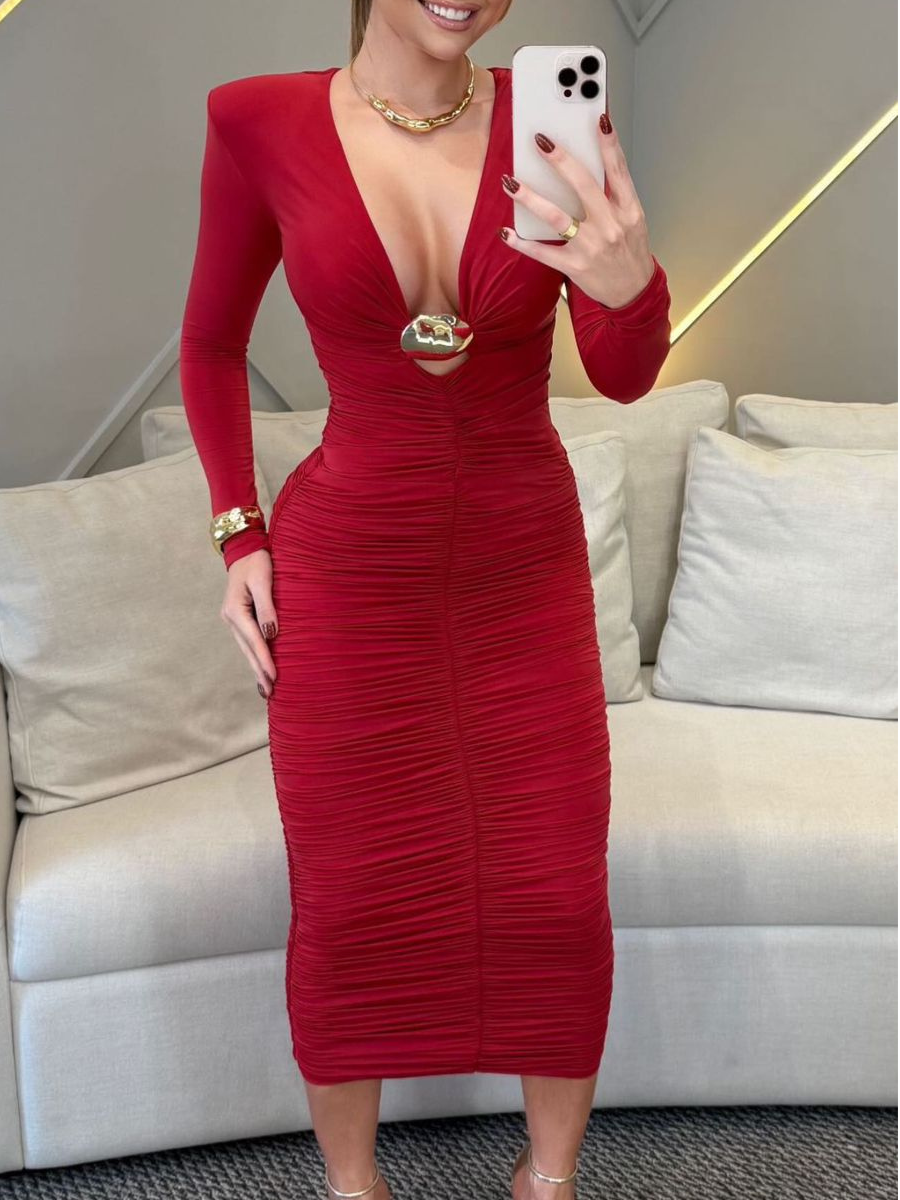 Vestido feminino vermelho midi ajustado ao corpo com decote em V
